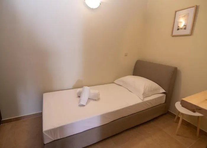 Anthos 3 * Kéfalos